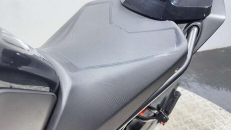 KTM Duke 125 Naked Petrol Manual Euro 5 (15 ps) 33