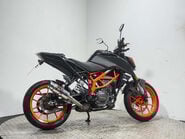 KTM Duke 125 Naked Petrol Manual Euro 5 (15 ps) 3