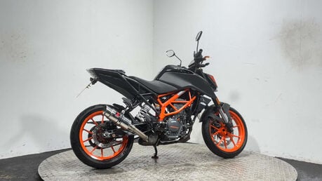 KTM Duke 125 Naked Petrol Manual Euro 5 (15 ps) 3
