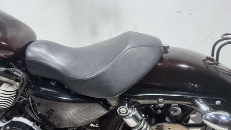 Harley-Davidson Sportster 883 XL883L Superlow 2011 11K WARRANTY MOT A2 CRUISER BIKE 32