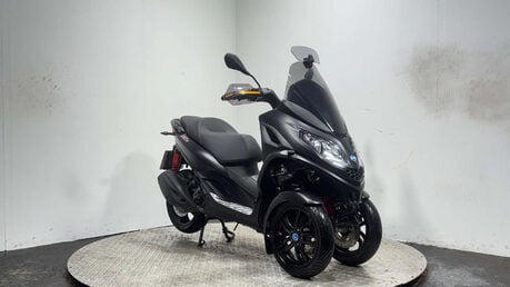 Piaggio MP3 HPE SPORT 2022 3K TRIKE 3 WHEELER SCOOTER CAR LICENCE 300CC 3