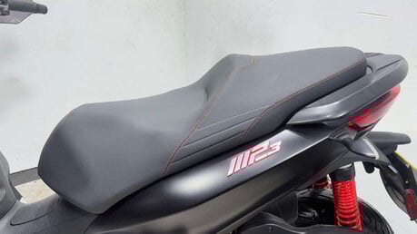 Piaggio MP3 HPE SPORT 2022 3K TRIKE 3 WHEELER SCOOTER CAR LICENCE 300CC 12