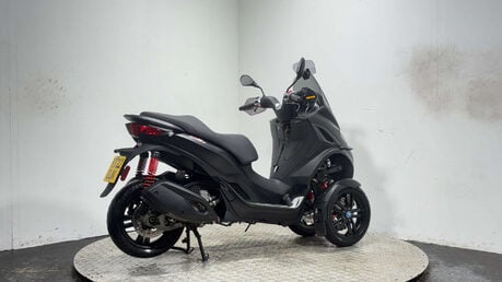 Piaggio MP3 HPE SPORT 2022 3K TRIKE 3 WHEELER SCOOTER CAR LICENCE 300CC 2