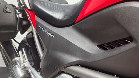 Honda NC700 2012 ONLY 15K PANNIERS MOT WARRANTY A2 TOURER BIKE 700CC MANUAL 18