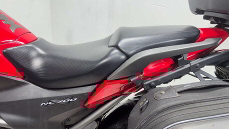 Honda NC700 2012 ONLY 15K PANNIERS MOT WARRANTY A2 TOURER BIKE 700CC MANUAL 23