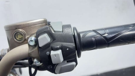 Zontes ZT 2021 ONLY 11K MOT DECEMBER 2026 ENDURO RETRO 125CC LEARNER 32