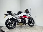 Hyosung GD 2016 ONLY 1K VERY CLEAN LIGHT WEIGHT SPORTS BIKE 250CC NEW MOT 3