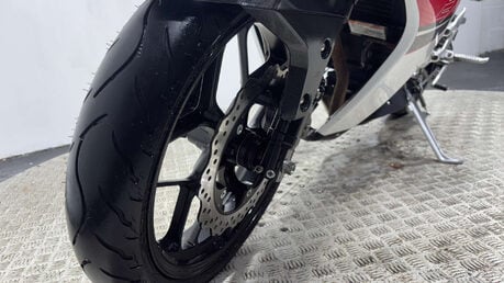 Hyosung GD 2016 ONLY 1K VERY CLEAN LIGHT WEIGHT SPORTS BIKE 250CC NEW MOT 24