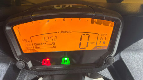 Hyosung GD 2016 ONLY 1K VERY CLEAN LIGHT WEIGHT SPORTS BIKE 250CC NEW MOT 36