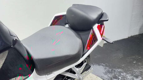 Hyosung GD 2016 ONLY 1K VERY CLEAN LIGHT WEIGHT SPORTS BIKE 250CC NEW MOT 44