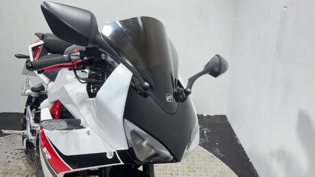 Hyosung GD 2016 ONLY 1K VERY CLEAN LIGHT WEIGHT SPORTS BIKE 250CC NEW MOT 20