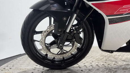 Hyosung GD 2016 ONLY 1K VERY CLEAN LIGHT WEIGHT SPORTS BIKE 250CC NEW MOT 16