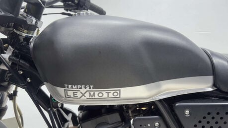 Lexmoto Tempest 2024 ONLY 3K MOT DEC 2027 SERVICED 125CC RETRO BIKE 9