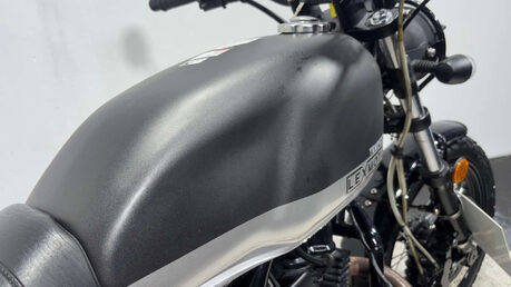 Lexmoto Tempest 2024 ONLY 3K MOT DEC 2027 SERVICED 125CC RETRO BIKE 28