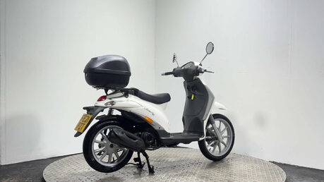Piaggio Liberty 2021 4K MOT 4 STROKE 50CC SCOOTER LEARNER BIKE RIDE AT 16 2
