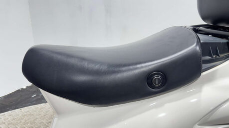 Piaggio Liberty 2021 4K MOT 4 STROKE 50CC SCOOTER LEARNER BIKE RIDE AT 16 23