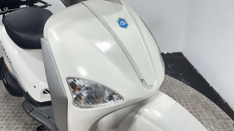 Piaggio Liberty 2021 4K MOT 4 STROKE 50CC SCOOTER LEARNER BIKE RIDE AT 16 22