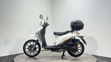 Piaggio Liberty 2021 4K MOT 4 STROKE 50CC SCOOTER LEARNER BIKE RIDE AT 16 4