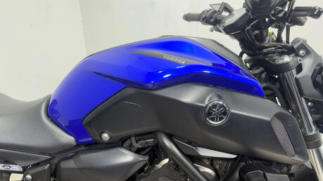 Yamaha MT-07 2018 68 PLATE NEW MOT SERVICED WARRANTY 27K FULL AKRAPOVIC 18