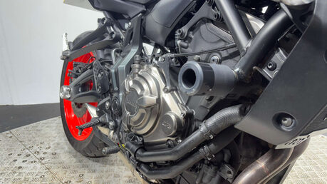 Yamaha MT-07 2018 68 PLATE NEW MOT SERVICED WARRANTY 27K FULL AKRAPOVIC 20