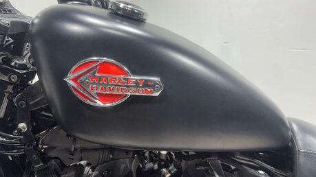Harley-Davidson Sportster XL 883 N IRON 2011 9K CUSTOM CRUISER BIKE MOT WARRANTY A2 35