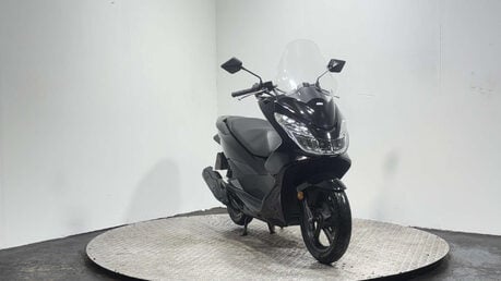 Honda PCX 125 Scooter Petrol CVT Euro 4 (12 ps) 3