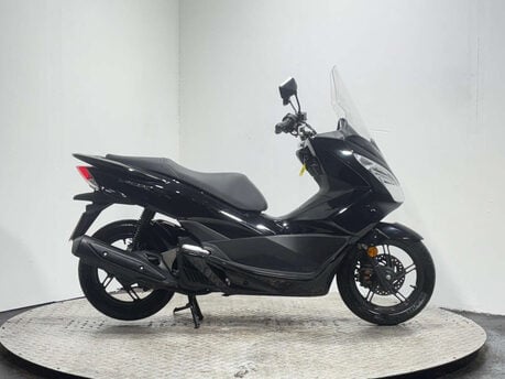 Honda PCX 125 Scooter Petrol CVT Euro 4 (12 ps)