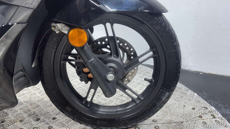 Honda PCX 125 Scooter Petrol CVT Euro 4 (12 ps) 8