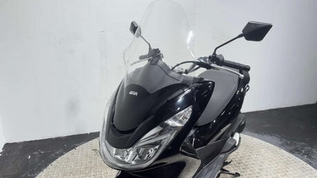 Honda PCX 125 Scooter Petrol CVT Euro 4 (12 ps) 32