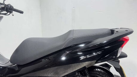 Honda PCX 125 Scooter Petrol CVT Euro 4 (12 ps) 29