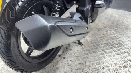 Honda PCX 125 Scooter Petrol CVT Euro 4 (12 ps) 19