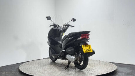 Honda PCX 125 Scooter Petrol CVT Euro 4 (12 ps) 5