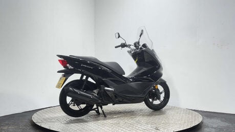 Honda PCX 125 Scooter Petrol CVT Euro 4 (12 ps) 2