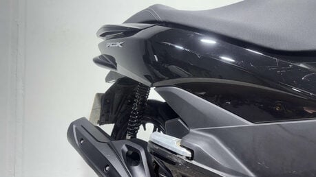 Honda PCX 125 Scooter Petrol CVT Euro 4 (12 ps) 25
