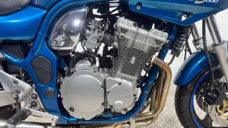 Suzuki Bandit 600 GSF 1998 27K VERY CLEAN MK1 NEW MOT ICONIC CLASSIC 600CC A2 15