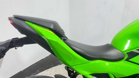 Kawasaki Ninja 2018 ONLY 5K MOT DECEMBER 2026 15BHP SPORTS BIKE LEARNER BIKE 125CC 36