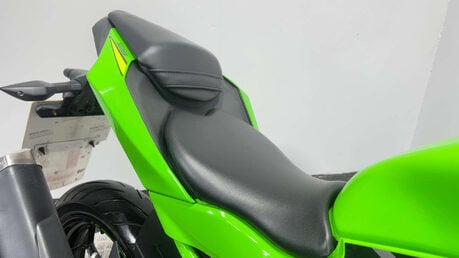 Kawasaki Ninja 2018 ONLY 5K MOT DECEMBER 2026 15BHP SPORTS BIKE LEARNER BIKE 125CC 23