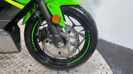 Kawasaki Ninja 2018 ONLY 5K MOT DECEMBER 2026 15BHP SPORTS BIKE LEARNER BIKE 125CC 17
