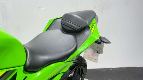 Kawasaki Ninja 2018 ONLY 5K MOT DECEMBER 2026 15BHP SPORTS BIKE LEARNER BIKE 125CC 13