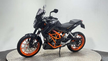 KTM 390 DUKE 2014 FULL HISTORY ONLY 5K VERY CLEAN A2 READY NAKED BIKE 390CC 6
