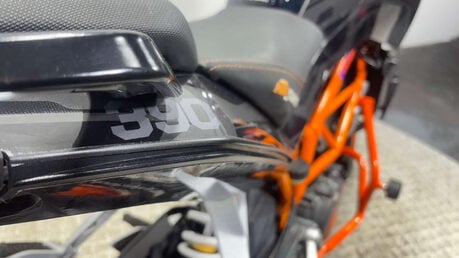 KTM 390 DUKE 2014 FULL HISTORY ONLY 5K VERY CLEAN A2 READY NAKED BIKE 390CC 8