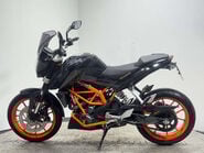 KTM 390 DUKE 2014 FULL HISTORY ONLY 5K VERY CLEAN A2 READY NAKED BIKE 390CC 4