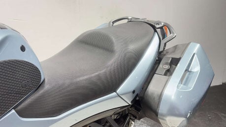 Aprilia Futura RSV 1000 2004 29K GREAT RUNNING TOURING COMMUTER BIKE 1000CC 29