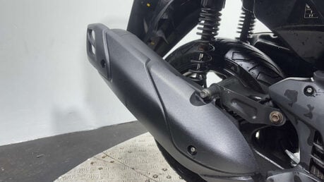 Yamaha Nmax 125 2023 22K MOT WARRANTY 1 OWNER SCOOTER 125CC LEARNER BIKE 20