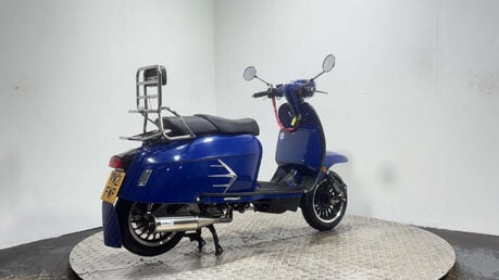 Royal Alloy GP S LC MODEL 2021 2K GOOD RUNNING MODERN RETRO SCOOTER BIKE 125CC 2