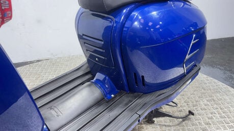 Royal Alloy GP S LC MODEL 2021 2K GOOD RUNNING MODERN RETRO SCOOTER BIKE 125CC 38