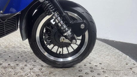 Royal Alloy GP S LC MODEL 2021 2K GOOD RUNNING MODERN RETRO SCOOTER BIKE 125CC 10