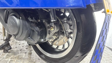 Royal Alloy GP S LC MODEL 2021 2K GOOD RUNNING MODERN RETRO SCOOTER BIKE 125CC 28