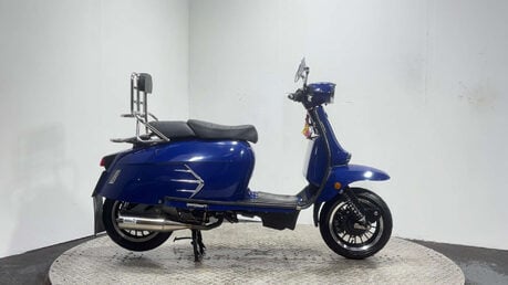 Royal Alloy GP S LC MODEL 2021 2K GOOD RUNNING MODERN RETRO SCOOTER BIKE 125CC 1