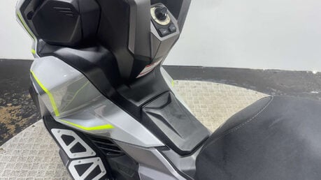 Lexmoto XDV 2024 ONLY 2K 1 OWNER MOT GREAT LOOKING LEARNER SCOOTER 125CC 37